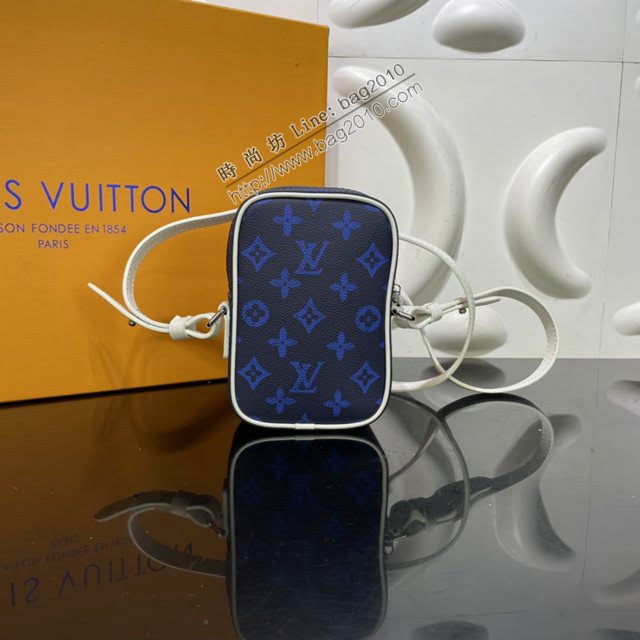 LOUIS VUITTON專櫃新款包包 路易威登Carry It手袋 LV男士老花字體絲印肩背斜挎包 M46116  ydh4150